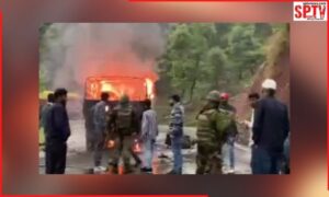Indian-Army-vehicle-fire-on-Poonch-Jammu-National-Highway-Jammu-Kashmir-362