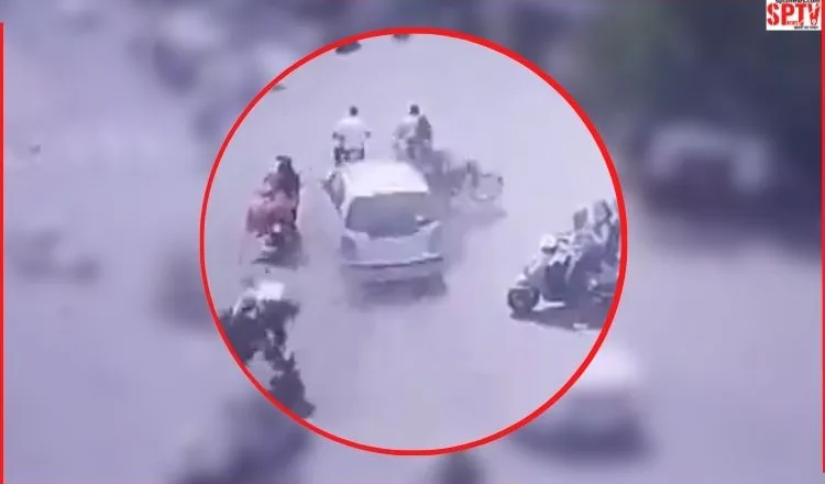 Kolhapur Road Accident: पोर्शे कांड के बाद महाराष्ट्र में एक ओर बड़ा हादसा, तेज रफ्तार कार ने 5 लोगों को कुचला, घटना का वीडियो आया सामने